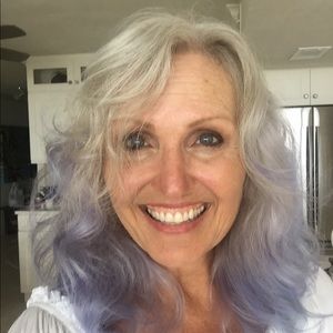 Meet your Posher, Suzy